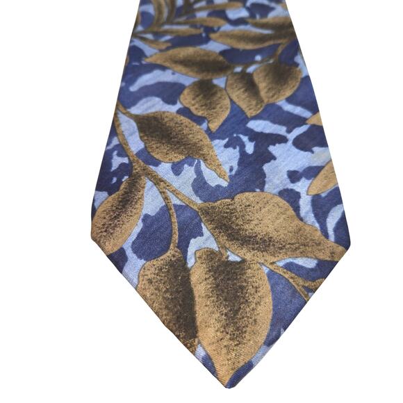 Nino Cerruti 100% Silk Luxury Fashion Tie 3 3/4 wide 60 long - Picture 1 of 3